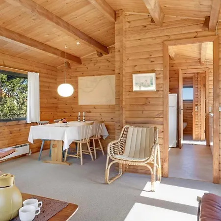2 Bedroom Cozy In Feriehus