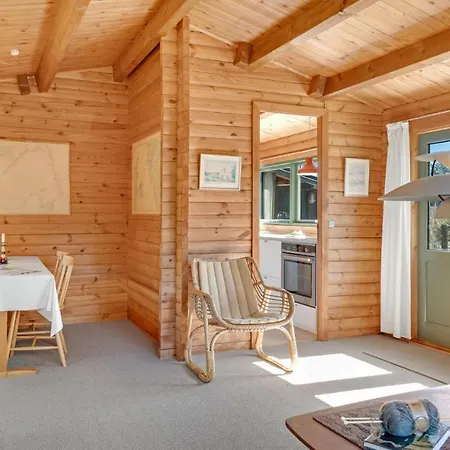2 Bedroom Cozy In Feriehus *